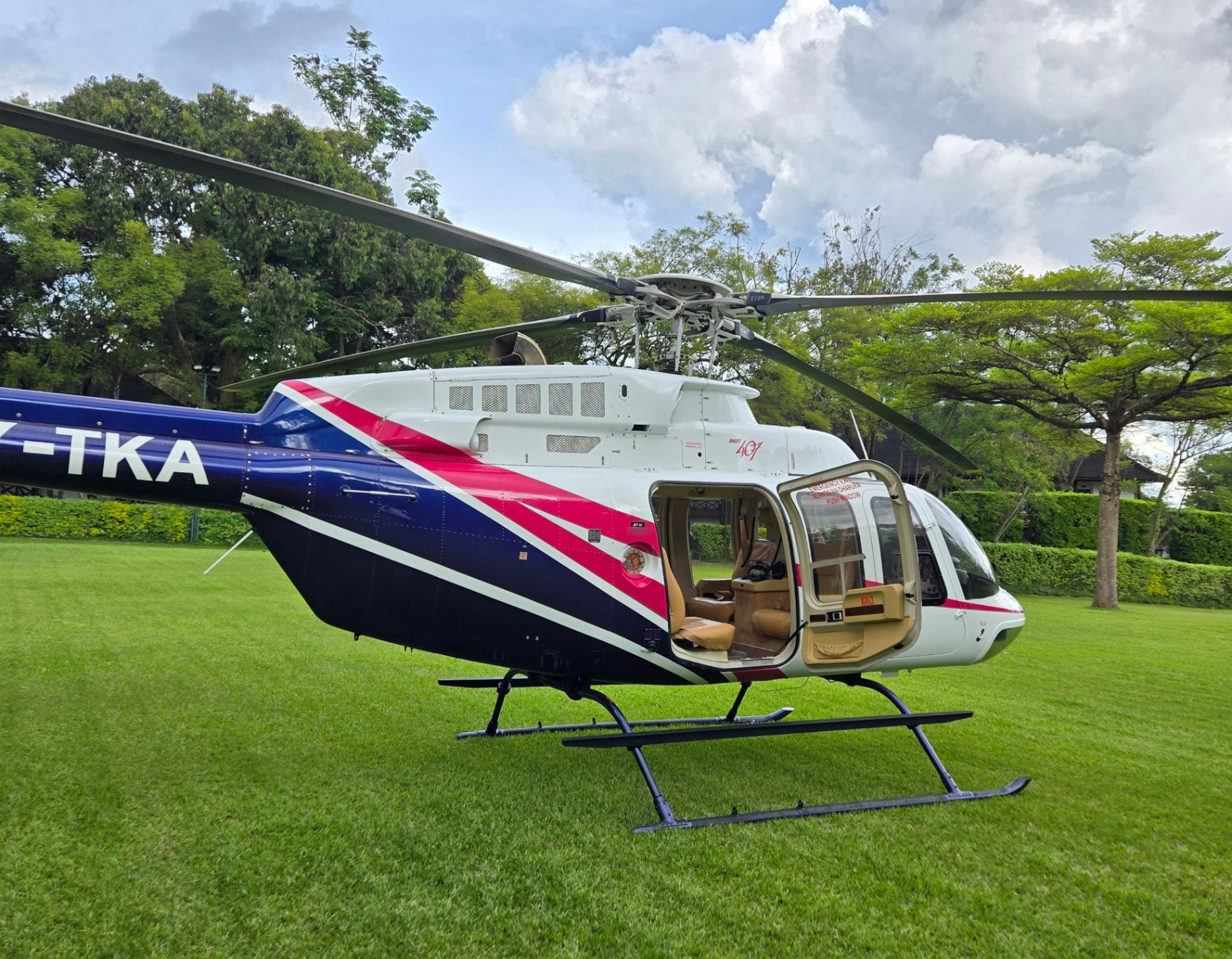 Bell 407 Helicopter